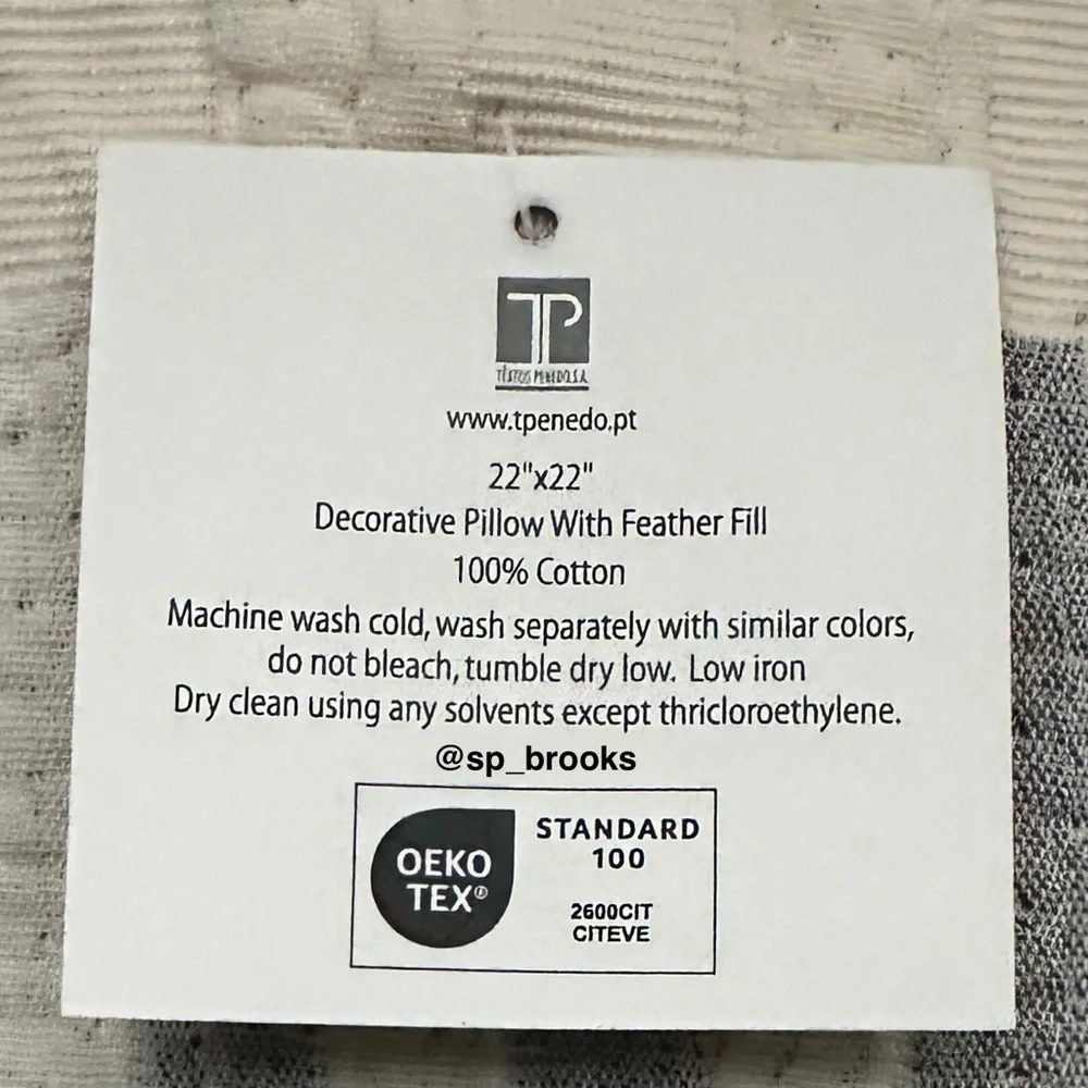 🎁Texteis Penedo 100% Cotton Decorative Pillow with Feather Fill - 22” x 22”